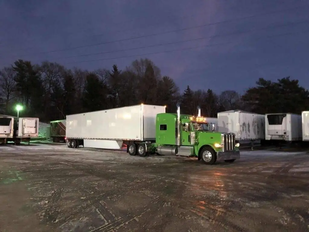 Trailer Sales and Leasing Park