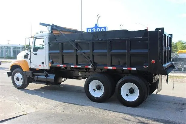 2007 MACK GRANITE CV713 DUMP TRUCK - Image 6
