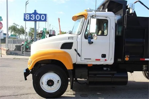 2007 MACK GRANITE CV713 DUMP TRUCK - Image 7