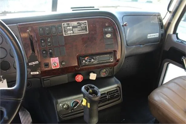 GRANITE CV713 DUMP TRUCKS