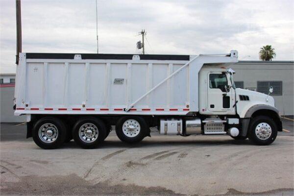 2013 MACK GRANITE DUMP TRUCK FOR SALE - Image 10