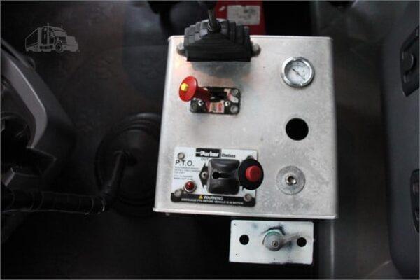 2013 MACK GRANITE DUMP TRUCK FOR SALE - Image 11