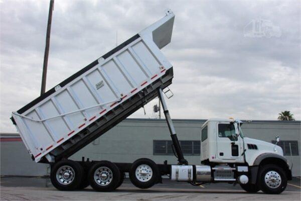 2013 MACK GRANITE DUMP TRUCK FOR SALE - Image 7