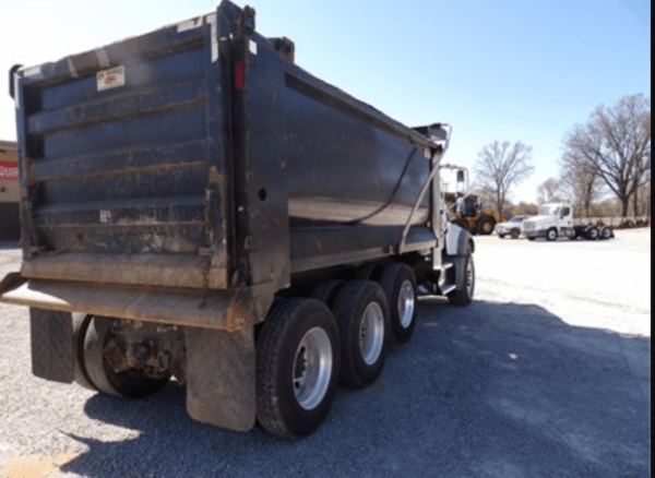 2018 GRANITE DUMP TRUCK - Image 6