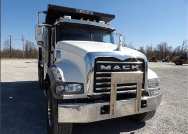 2018 GRANITE DUMP TRUCK - Image 7