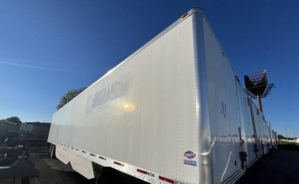 2015 UTILITY 53 4000D-X COMPOSITE FOR SALE - Image 13