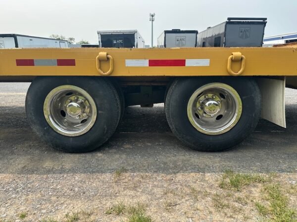 2002 Eager Beaver 8.5X24 Deckover Equipment Trailer – Air Brakes - Image 6