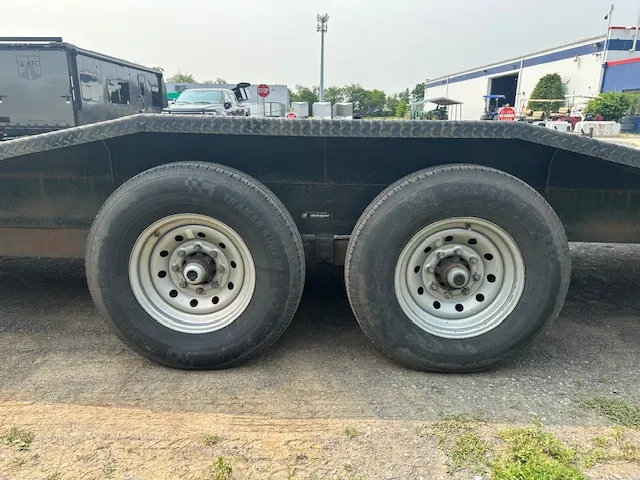 2020 Iron Bull 8.5X34 Gooseneck Car Hauler - Image 6