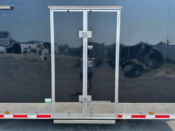 2021 Continental 8.5 x 44 Enclosed Gooseneck Trailer - Image 10