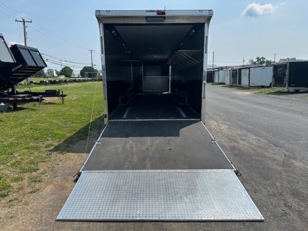 2021 Continental 8.5 x 44 Enclosed Gooseneck Trailer - Image 3