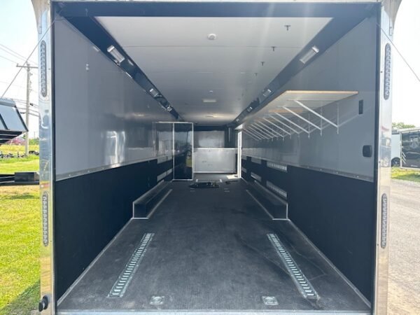 2021 Continental 8.5 x 44 Enclosed Gooseneck Trailer - Image 6