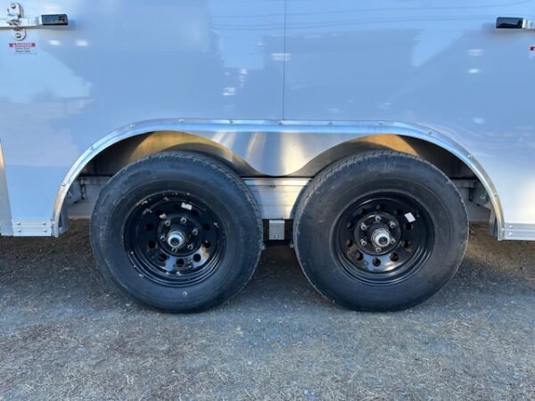 Cargo Pro 8.5 x 28 Aluminum V-Nose Enclosed Car Trailer – XLT - Image 9