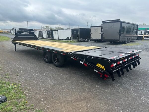 Big Tex 16GN 8.5 x 30 Gooseneck Equipment Trailer – Mega Ramps - Image 7