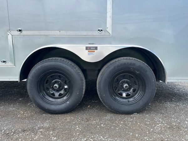 Carmate 7 x 16 V-Nose Enclosed Cargo Trailer – UTV Door - Image 9