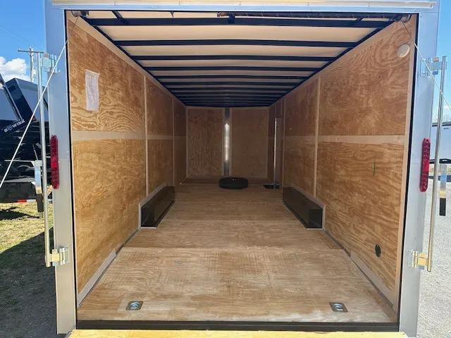 Homesteader 8.5 x 24 Enclosed V-Nose Car Trailer – Two Tone - Image 6