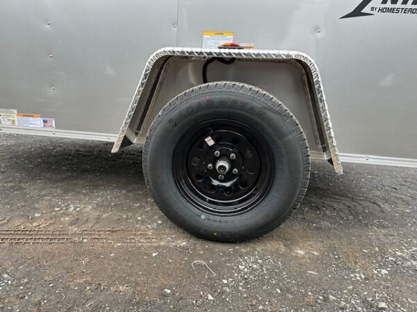 Homesteader 5 x 8 Enclosed V-Nose Cargo Trailer – Ramp Door - Image 8