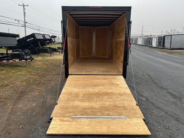 Homesteader 7 x 16 V-Nose Enclosed Cargo Trailer – Black Trim - Image 3