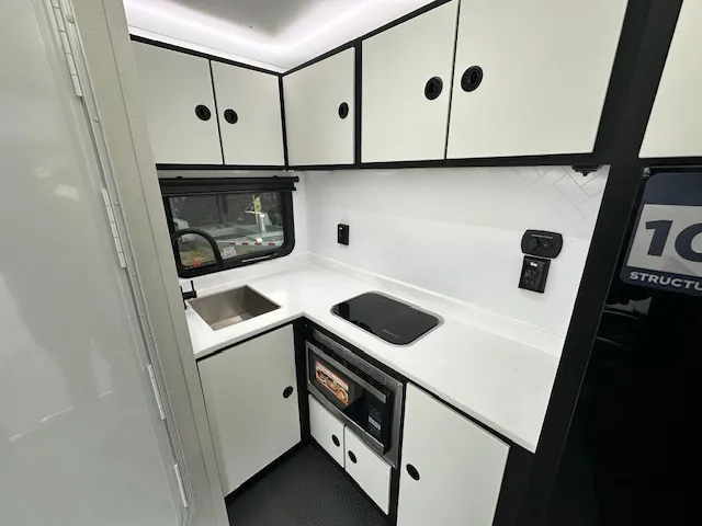 ATC 7.5 x 20 Aluminum Travel Trailer Toy Hauler – PLA 450 - Image 8