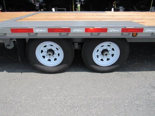 BWise 8 x 28 Deckover Equipment Trailer – Beavertail - Image 10