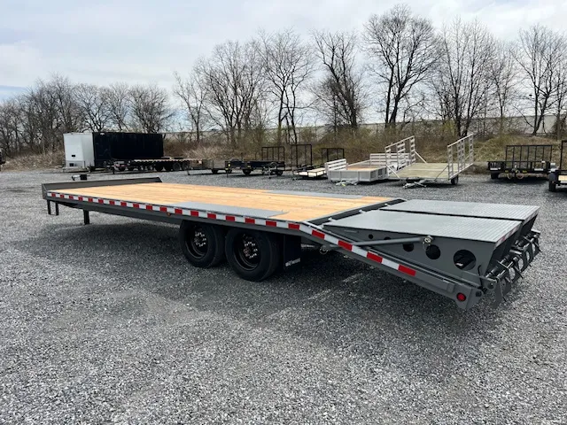 BWise 8 x 24 Deckover Equipment Trailer – Full Width Ramps - Image 7