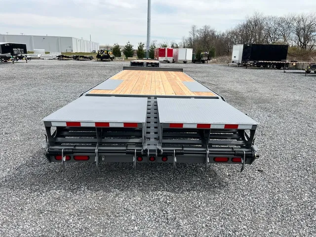 BWise 8 x 24 Deckover Equipment Trailer – Full Width Ramps - Image 3