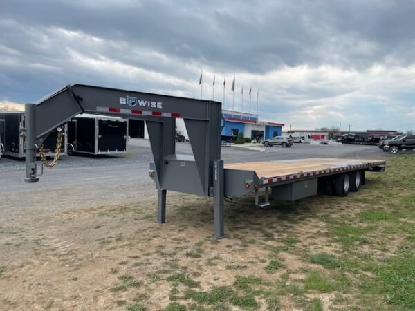 BWise 8 x 30 Gooseneck Deckover Equipment Trailer – Hydraulic Tail