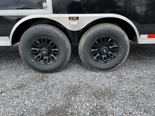 Car Mate 8.5 x 38 Enclosed Gooseneck Trailer – Aluminum Wheels - Image 9