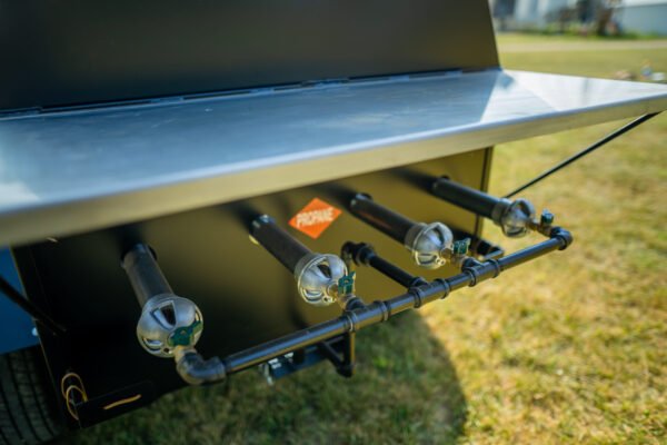 Model 7240CSS Towable Charcoal Grill – Stainless - Image 8