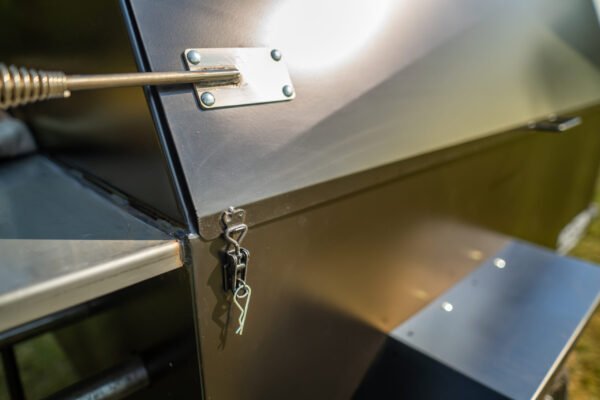 Model 7240CSS Towable Charcoal Grill – Stainless - Image 11