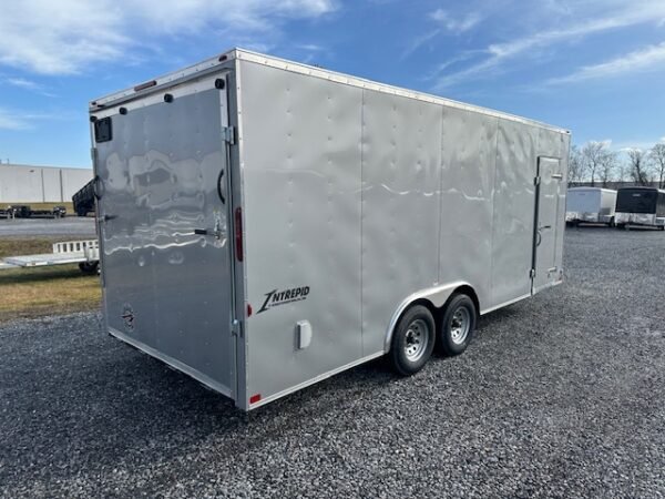 Homesteader 8.5 x 20 V-Nose Enclosed Car Hauler - Image 7