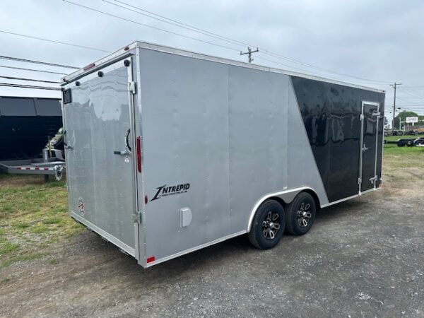 Homesteader 8.5 x 20 V-Nose Enclosed Car Trailer – Aluminum Wheels - Image 5