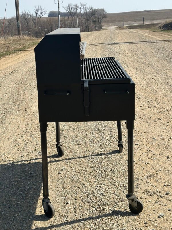 Model 2460C Professional Charcoal Grill - Image 7